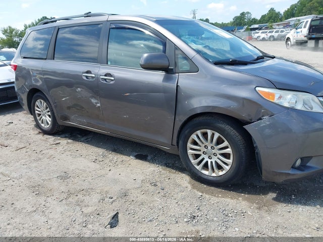 Toyota Sienna Xle 8 Passenger 2017 5TDYZ3DC7HS767559 Image 6