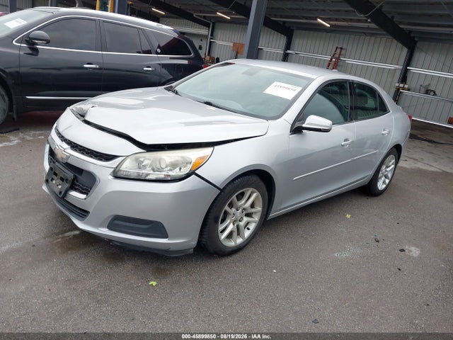 Chevrolet MALIBU 1LT 2015 1G11C5SL3FF234745 Image 2