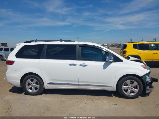 5TDKK3DC0FS670551 Toyota Sienna Le 8 Passenger