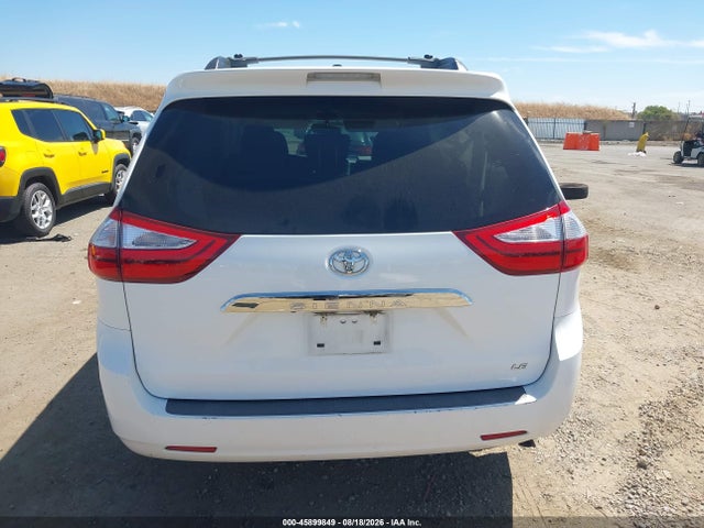 5TDKK3DC0FS670551 Toyota Sienna Le 8 Passenger