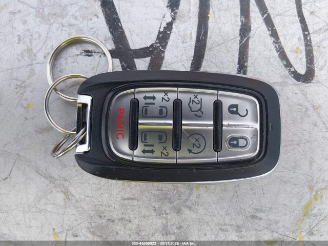 Продаж на аукціоні авто 2017 Chrysler Pacifica Touring-l, vin: 2C4RC1BG2HR831225, номер лоту: 45899922