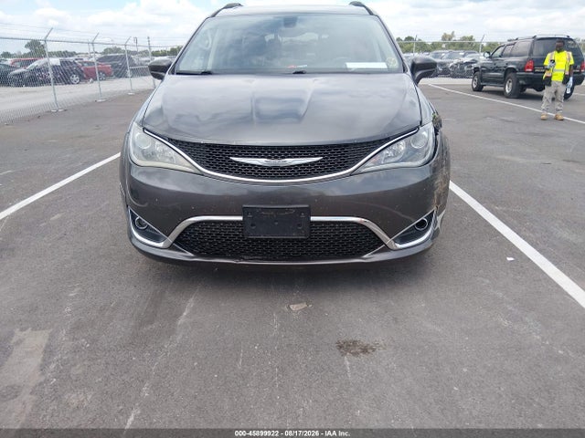 Продаж на аукціоні авто 2017 Chrysler Pacifica Touring-l, vin: 2C4RC1BG2HR831225, номер лоту: 45899922