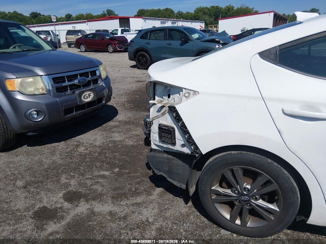 2018 Hyundai Elantra Sel მანქანა იყიდება აუქციონზე, vin: 5NPD84LF3JH246045, აუქციონის ნომერი: 45899971