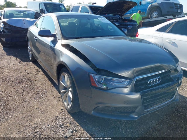 2014 Audi A5 2.0t Premium მანქანა იყიდება აუქციონზე, vin: WAULFAFR2EA075269, აუქციონის ნომერი: 45899987