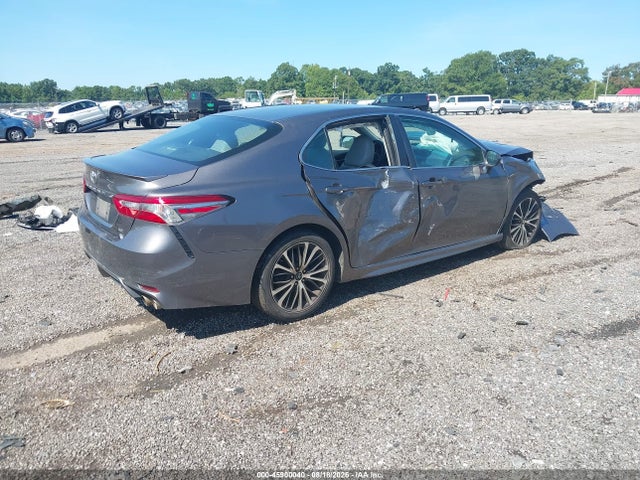 Продаж на аукціоні авто 2018 Toyota Camry Se, vin: 4T1B11HK2JU132507, номер лоту: 45900040