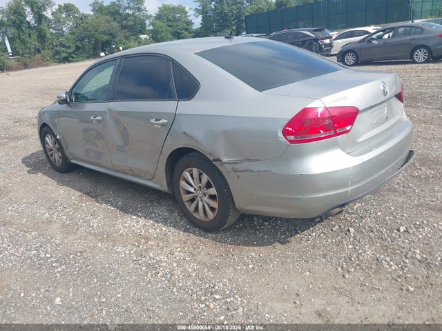 2012 Volkswagen Passat 2.5l S მანქანა იყიდება აუქციონზე, vin: 1VWAP7A32CC051999, აუქციონის ნომერი: 45900056