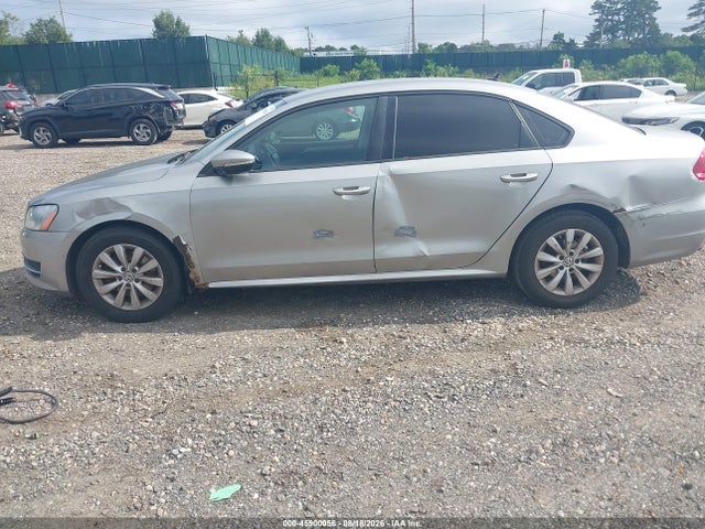 2012 Volkswagen Passat 2.5l S მანქანა იყიდება აუქციონზე, vin: 1VWAP7A32CC051999, აუქციონის ნომერი: 45900056