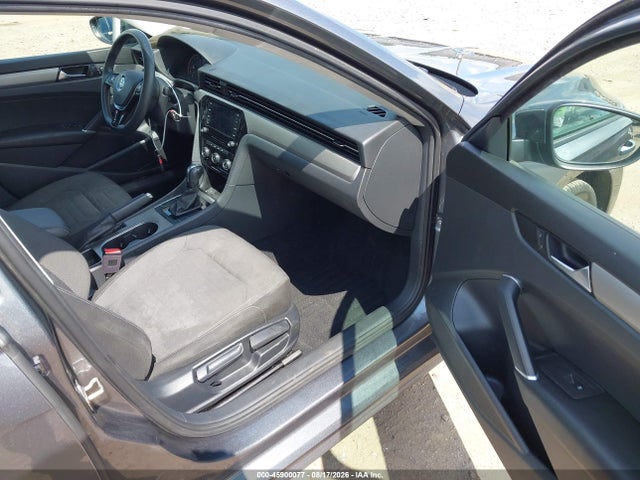 Продажа на аукционе авто 2021 Volkswagen Passat 2.0t S, vin: 1VWAA7A36MC016224, номер лота: 45900077