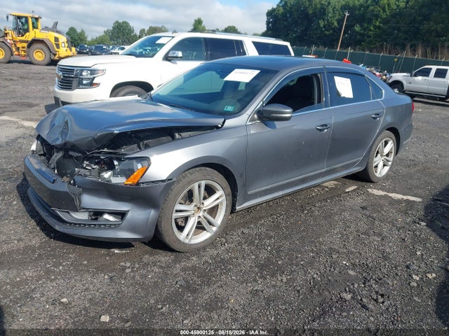 Продаж на аукціоні авто 2015 Volkswagen Passat 2.0l Tdi Sel Premium, vin: 1VWCV7A37FC049197, номер лоту: 45900125