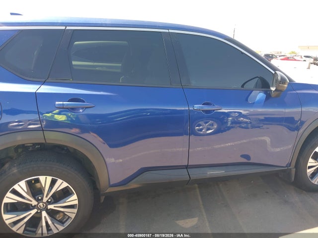 45900187 :رقم المزاد ، 5N1AT3BBXMC776051 vin ، 2021 Nissan Rogue Sv Intelligent Awd مزاد بيع