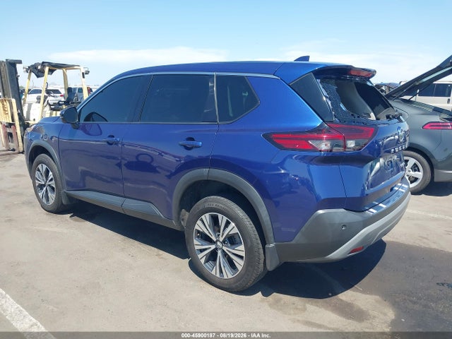 45900187 :رقم المزاد ، 5N1AT3BBXMC776051 vin ، 2021 Nissan Rogue Sv Intelligent Awd مزاد بيع