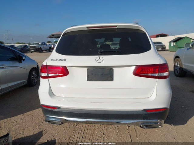 45900231 :رقم المزاد ، WDC0G4JB1JV054425 vin ، 2018 Mercedes-benz Glc 300 مزاد بيع