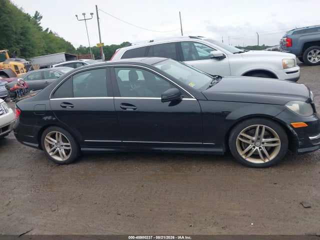 45900237 :رقم المزاد ، WDDGF8AB4DG130054 vin ، 2013 Mercedes-benz C 300 Sport 4matic مزاد بيع