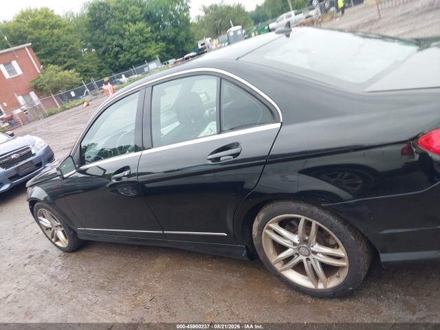 45900237 :رقم المزاد ، WDDGF8AB4DG130054 vin ، 2013 Mercedes-benz C 300 Sport 4matic مزاد بيع