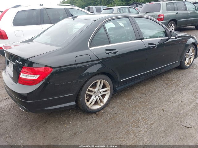 45900237 :رقم المزاد ، WDDGF8AB4DG130054 vin ، 2013 Mercedes-benz C 300 Sport 4matic مزاد بيع