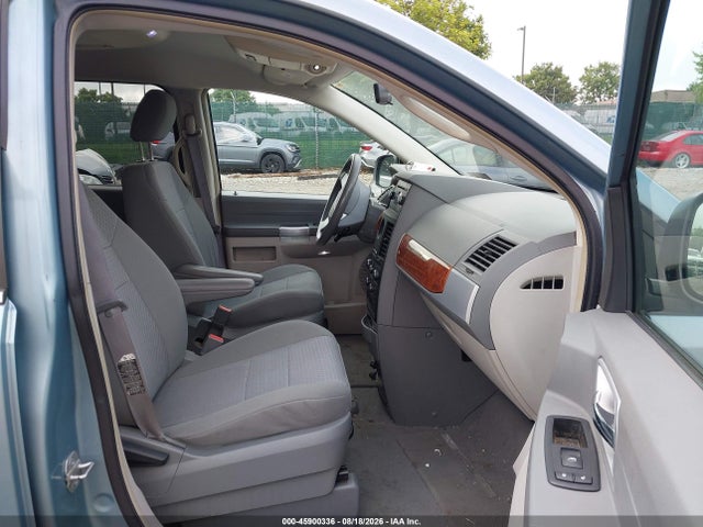 45900336 :رقم المزاد ، 2A8HR54P58R786739 vin ، 2008 Chrysler Town & Country Touring مزاد بيع