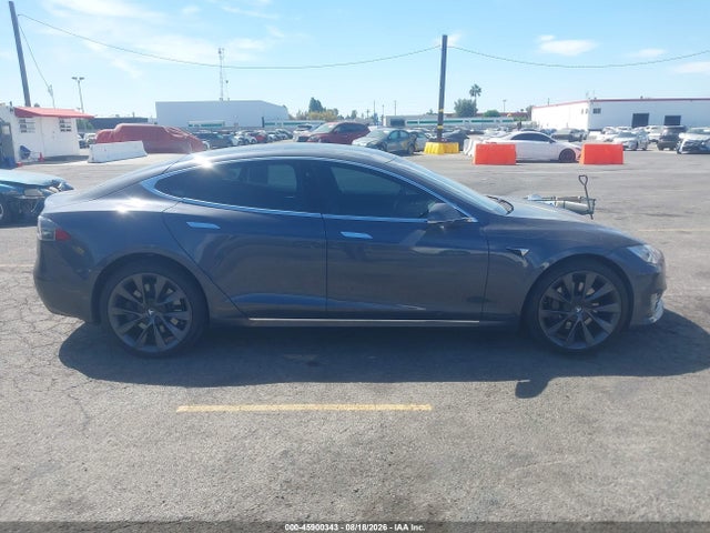 Продаж на аукціоні авто 2018 Tesla Model S 100d/75d/p100d, vin: 5YJSA1E20JF282987, номер лоту: 45900343