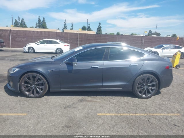 Продаж на аукціоні авто 2018 Tesla Model S 100d/75d/p100d, vin: 5YJSA1E20JF282987, номер лоту: 45900343