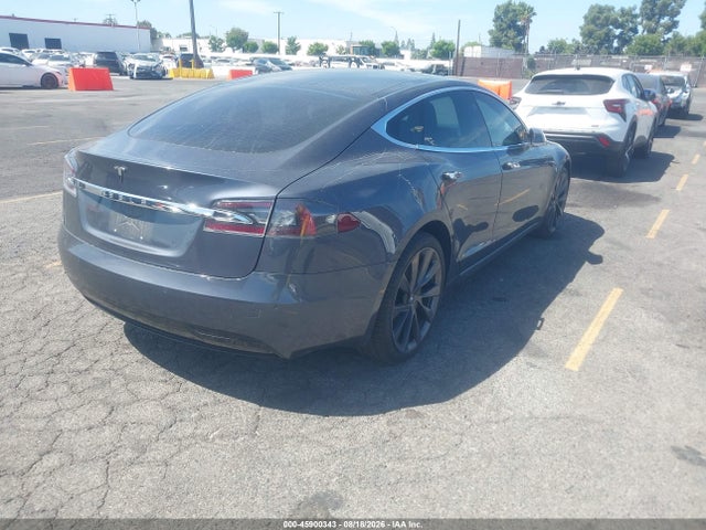 Продаж на аукціоні авто 2018 Tesla Model S 100d/75d/p100d, vin: 5YJSA1E20JF282987, номер лоту: 45900343