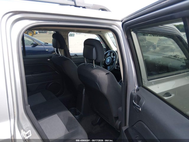 45900391 :رقم المزاد ، 1C4NJRFB9GD697509 vin ، 2016 Jeep Patriot Latitude مزاد بيع