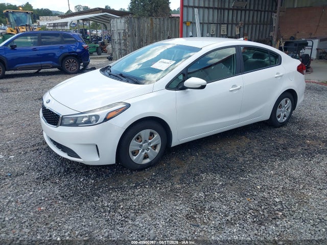 45900397 :رقم المزاد ، 3KPFL4A73JE222433 vin ، 2018 Kia Forte Lx مزاد بيع