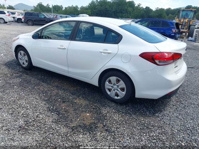 45900397 :رقم المزاد ، 3KPFL4A73JE222433 vin ، 2018 Kia Forte Lx مزاد بيع