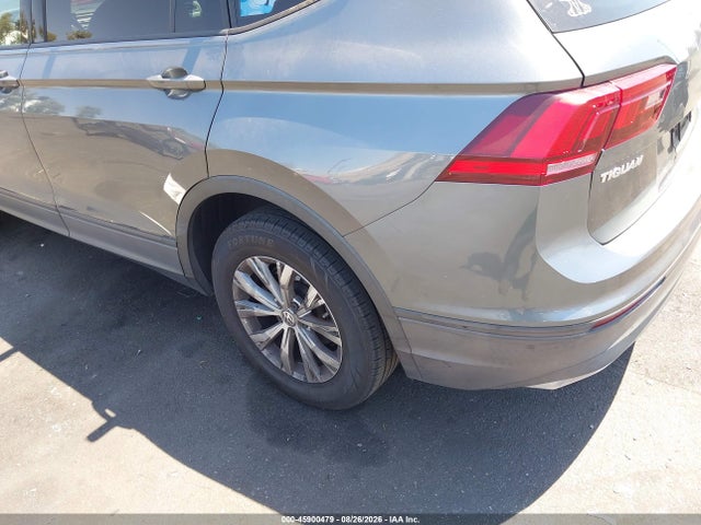 2018 Volkswagen Tiguan 2.0t S მანქანა იყიდება აუქციონზე, vin: 3VV1B7AX3JM032038, აუქციონის ნომერი: 45900479