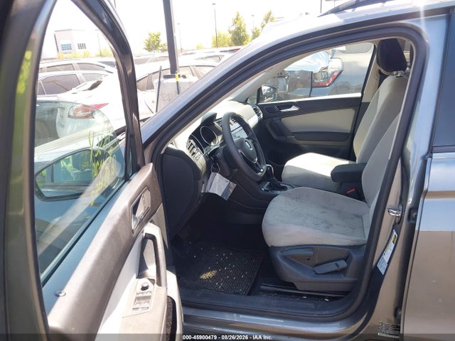 2018 Volkswagen Tiguan 2.0t S მანქანა იყიდება აუქციონზე, vin: 3VV1B7AX3JM032038, აუქციონის ნომერი: 45900479