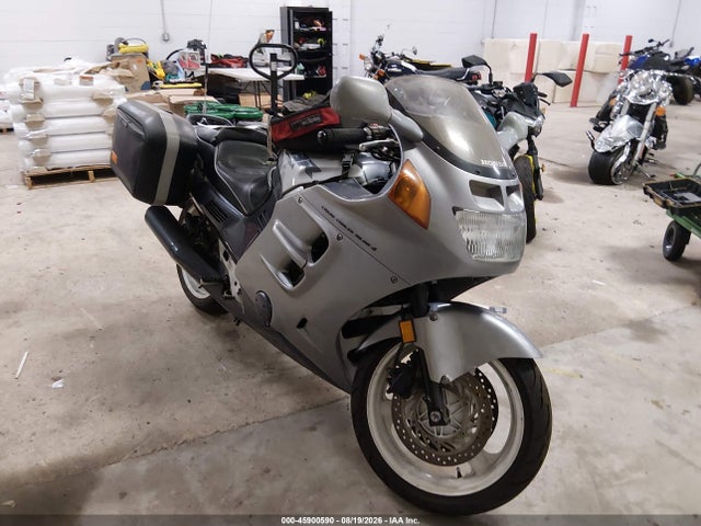 1990 Honda Cbr1000 F მანქანა იყიდება აუქციონზე, vin: JH2SC2403LM000553, აუქციონის ნომერი: 45900590