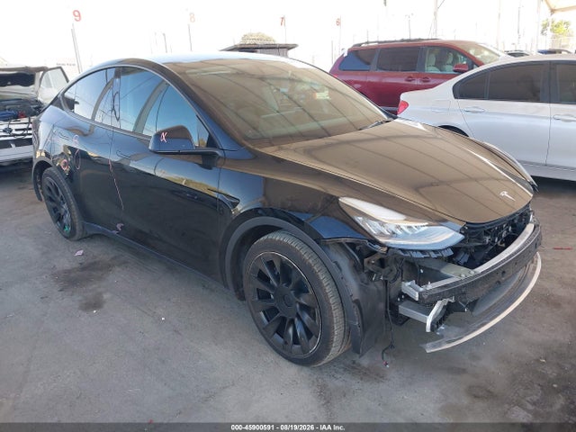 Tesla Model Y Long Range Dual Motor All-wheel Drive 2022 7SAYGDEE7NF330434 main image