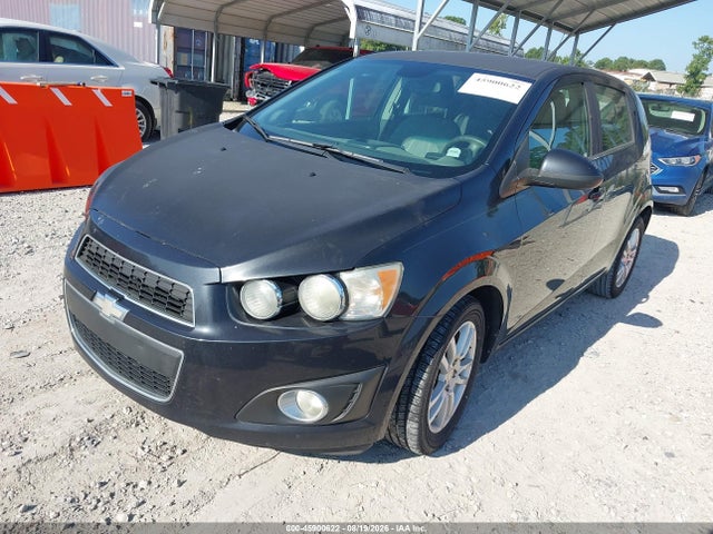 45900622 :رقم المزاد ، 1G1JC6SH5D4233011 vin ، 2013 Chevrolet Sonic Lt Auto مزاد بيع