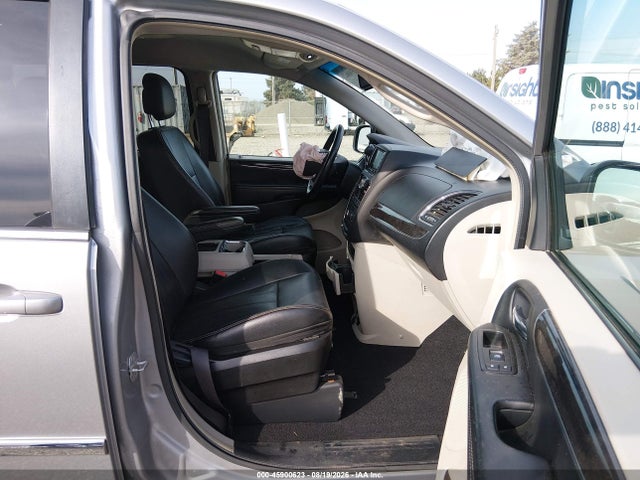 Auction sale of the 2015 Chrysler Town & Country Touring, vin: 2C4RC1BG0FR626998, lot number: 45900623