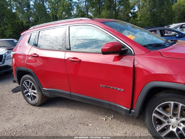 45900648 :رقم المزاد ، 3C4NJDBB9JT308085 vin ، 2018 Jeep Compass Latitude 4x4 مزاد بيع