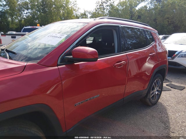 45900648 :رقم المزاد ، 3C4NJDBB9JT308085 vin ، 2018 Jeep Compass Latitude 4x4 مزاد بيع