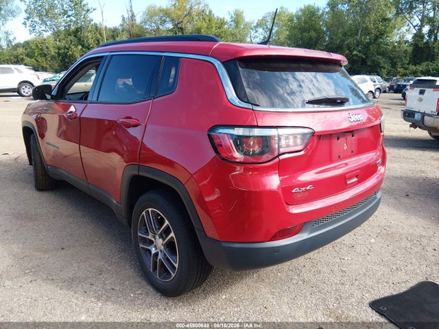 45900648 :رقم المزاد ، 3C4NJDBB9JT308085 vin ، 2018 Jeep Compass Latitude 4x4 مزاد بيع