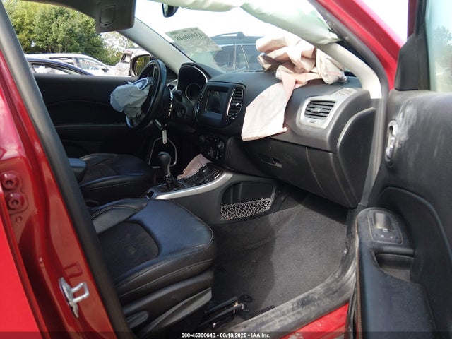 45900648 :رقم المزاد ، 3C4NJDBB9JT308085 vin ، 2018 Jeep Compass Latitude 4x4 مزاد بيع