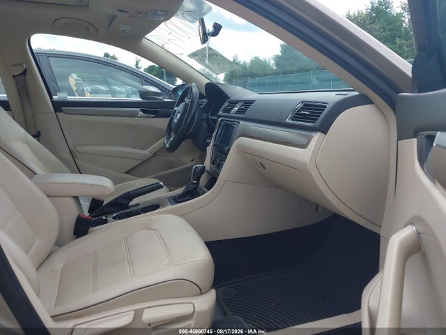 45900745 :رقم المزاد ، 1VWBS7A32GC014461 vin ، 2016 Volkswagen Passat 1.8t Se مزاد بيع