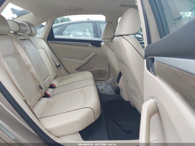45900745 :رقم المزاد ، 1VWBS7A32GC014461 vin ، 2016 Volkswagen Passat 1.8t Se مزاد بيع