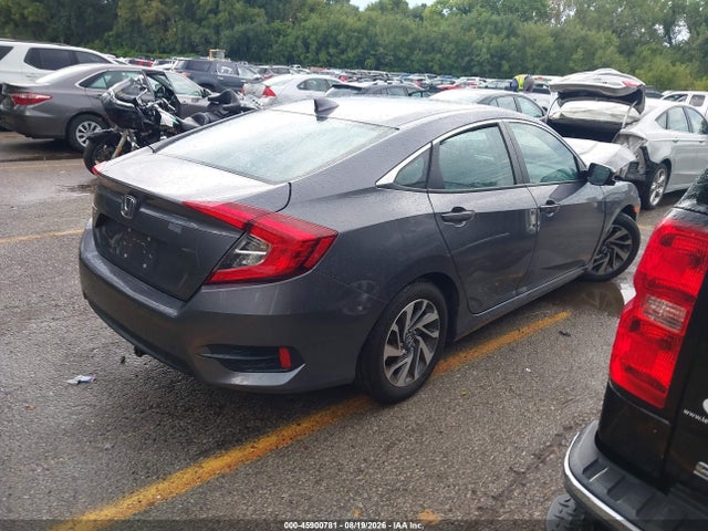 Продаж на аукціоні авто 2018 Honda Civic Ex, vin: 19XFC2F70JE038516, номер лоту: 45900781