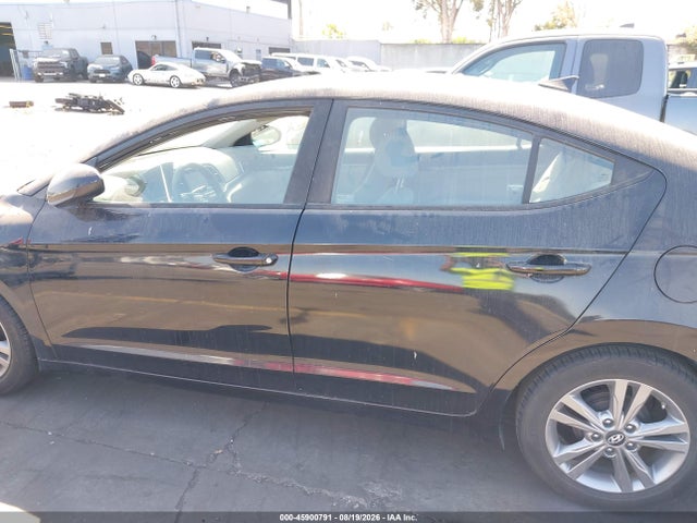 Продаж на аукціоні авто 2017 Hyundai Elantra Se, vin: KMHD84LF7HU280176, номер лоту: 45900791