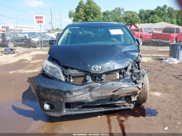 Продажа на аукционе авто 2016 Toyota Sienna Se 8 Passenger, vin: 5TDXK3DC2GS733656, номер лота: 45900825