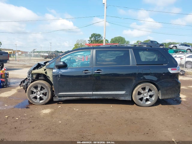 Продажа на аукционе авто 2016 Toyota Sienna Se 8 Passenger, vin: 5TDXK3DC2GS733656, номер лота: 45900825