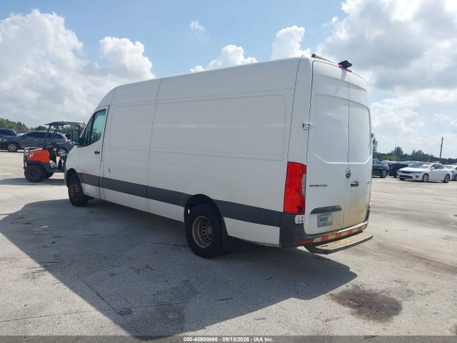 Продажа на аукционе авто 2019 Freightliner Sprinter 3500xd High Roof V6, vin: WDYPF4CDXKT015632, номер лота: 45900866