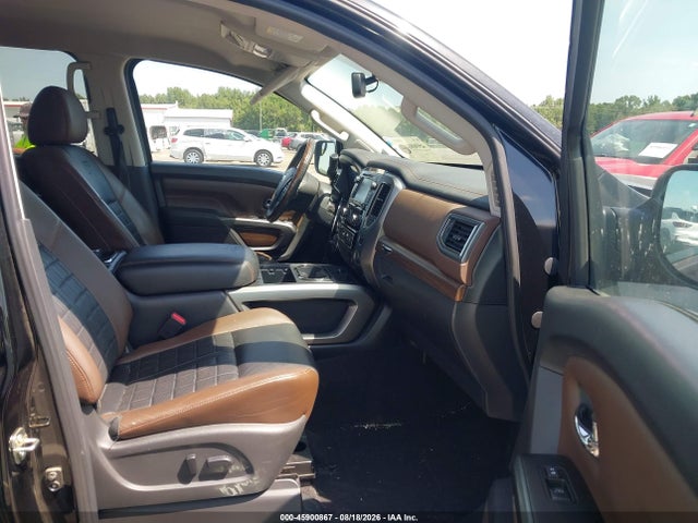 2017 Nissan Titan Platinum Reserve მანქანა იყიდება აუქციონზე, vin: 1N6AA1E53HN531488, აუქციონის ნომერი: 45900867