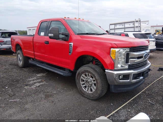 45900937 :رقم المزاد ، 1FT7X2B61HEF09374 vin ، 2017 Ford F-250 Xlt مزاد بيع