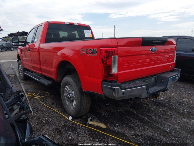 45900937 :رقم المزاد ، 1FT7X2B61HEF09374 vin ، 2017 Ford F-250 Xlt مزاد بيع