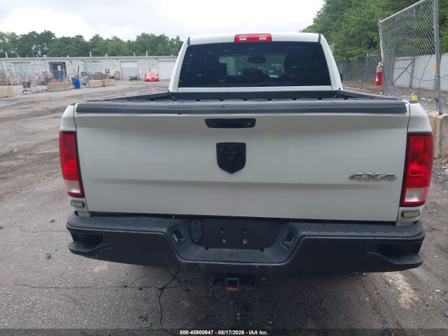45900947 :رقم المزاد ، 1C6RR7FT5HS820332 vin ، 2017 Ram 1500 Tradesman Quad Cab 4x4 6'4 Box مزاد بيع