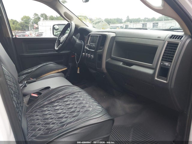 45900947 :رقم المزاد ، 1C6RR7FT5HS820332 vin ، 2017 Ram 1500 Tradesman Quad Cab 4x4 6'4 Box مزاد بيع