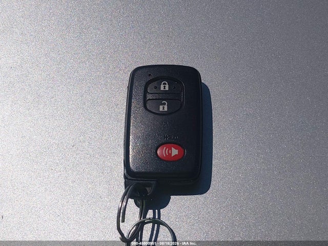 Продажа на аукционе авто 2014 Toyota Prius Two, vin: JTDKN3DU4E1756084, номер лота: 45900951
