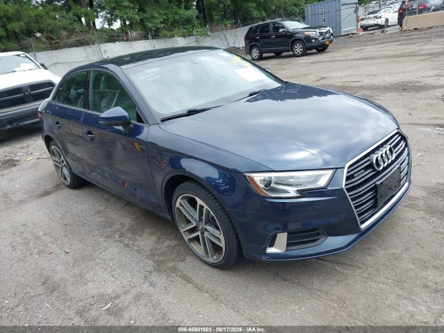 Продаж на аукціоні авто 2017 Audi A3 Premium, vin: WAUB8GFF3H1058029, номер лоту: 45901003